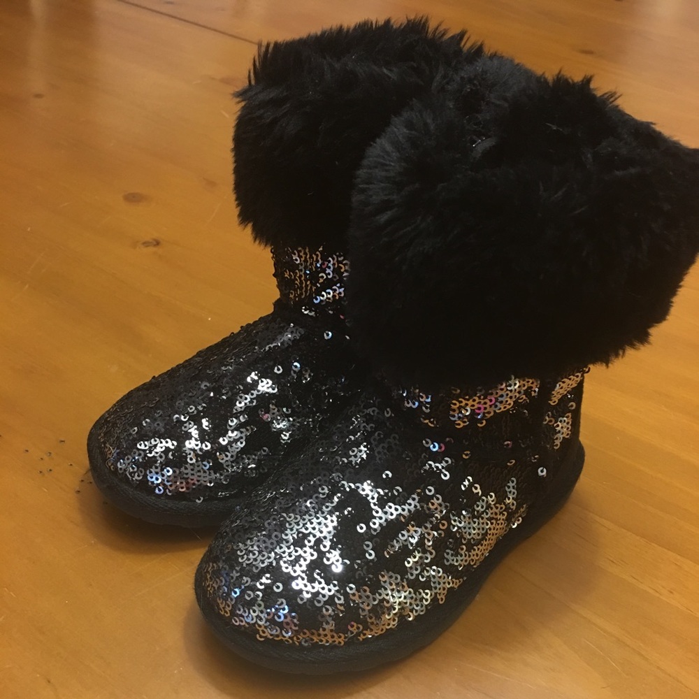 2 pair Maggie & Zoe boots - Picture 2 of 7